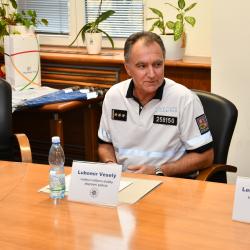 Vedoucí odboru služby dopravní policie plk. Ing. Lubomír Veselý při slavnostním předávání cen dopravně bezpečnostní soutěže Jihočeského kraje, Policie ČR a Jihočeské televize.