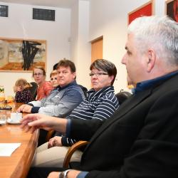 Radní Antonín Krák při své řeči o současné dopravní situaci na našich silnicích.