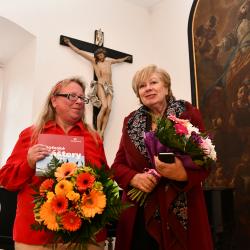 Autorka publikace Blanka Rozkošná a hejtmanka Jihočeského kraje Ivana Stráská.