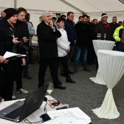Slavnostní otevření obchvatu městysu Ševětín na Českobudějovicku pro nákladní vozidla.