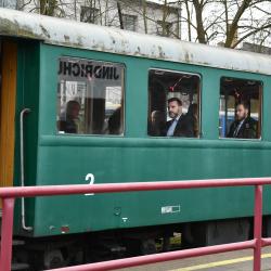 Krajský radní pro dopravu Jiří Švec se vlakem i svezl. Jindřichohradecké úzkokolejky jsou jedinečným dopravním systémem s historickým a technickým významem pro celé území.   