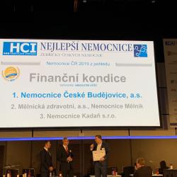 Jihočeské nemocnice stále patří k absolutní špičce tuzemského zdravotnictví. Mimo jiné o tom svědčí i úspěchy v prestižním projektu Nemocnice roku, který pořádá nezisková organizace HealthCare Institute. Absolutním vítězem této soutěže se v roce 2019 stala Nemocnice Strakonice, a.s. V kategorii Finanční zdraví absolutní vítěz zvítězila Nemocnice České Budějovice, a.s. Obhájila tak své prvenství z loňského roku. 
