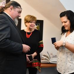 Hejtmanka Stráská přivítala první jihočeské miminko roku 2020.