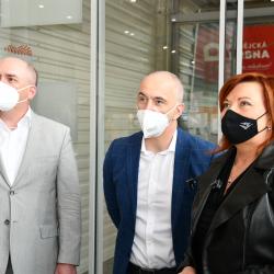 Hejtman Kuba provedl ministryni financí Schillerovou českobudějovickým OČKEM.