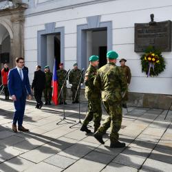 První náměstek hejtmana Jihočeského kraje František Talíř položil věnec k u pamětní desce T. G. Masaryka na náměstí Přemysla Otakara II. v Českých Budějovicích.