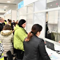 Jihočeský kraj zprovoznil pro pomoc uprchlíkům z Ukrajiny na letišti v Plané Krajské asistenční centrum pomoci Ukrajině (KACPU).