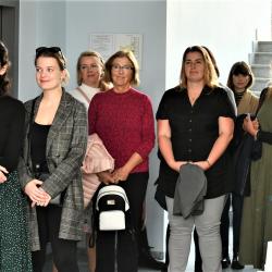 Arteterapie v obrazech. Obrazy v arteterapii. To je název výstavy, kterou momentální hostí Krajský úřad Jihočeského kraje v Českých Budějovicích. Slavnostní vernisáží byla zahájena ve středu 2. listopadu. 