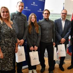 Kraj ocenil medailisty z her X. zimní olympiády dětí a mládeže ČR