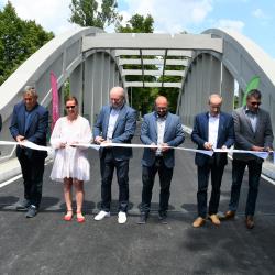 Velký most přes Blanici ve Vodňanech opět slouží veřejnosti.