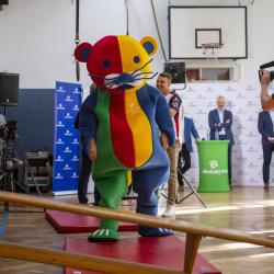 Nový maskot se představil hejtmanu Kubovi a dalším