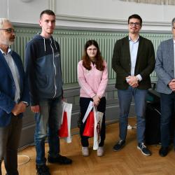 foto žáků do dvaceti let