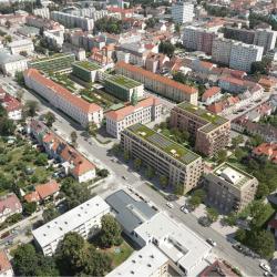 Jihočeský kraj představuje další fázi Nové Linecké čtvrti – Centra sociálních služeb a bydlení. První etapa této zásadní proměny dolního areálu českobudějovické nemocnice začne už letos v létě a přinese moderní zařízení pro seniory, osoby se zdravotním postižením i dostupné bydlení. 
