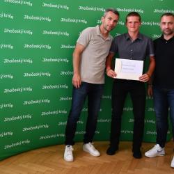 Náměstek Štojdl pogratuloval fotbalovým nadějím z Akademie Dynama, které zazářily doma i v zahraničí.