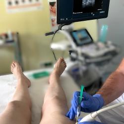 Lékaři Neurologického oddělení Nemocnice Strakonice, a.s. patří mezi průkopníky v České republice, kteří do klinické praxe zavedli moderní metodu sonografie periferních nervů a svalů.