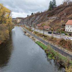 Jihočeský kraj slavnostně otevřel další etapu Vltavské cyklostezky, tentokrát v Českém Krumlově.