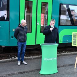 Hejtman Jihočeského kraje Martin Kuba a generální ředitel a předseda představenstva společnosti GW Jihotrans Robert Krigar.