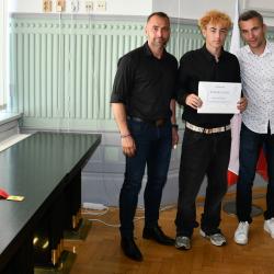 Náměstek hejtmana Jihočeského kraje pro oblast školství David Štojdl dnes přijal mladé fotbalisty kategorie U15 z Akademie SK Dynamo České Budějovice, kteří v uplynulé sezóně dosáhli mimořádného úspěchu.