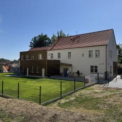 Historický objekt Čáhovina v Trhových Svinech se po rozsáhlé rekonstrukci znovu otevřel veřejnosti. Vznikly v něm dvě dětské skupiny s celkovou kapacitou 48 míst. 