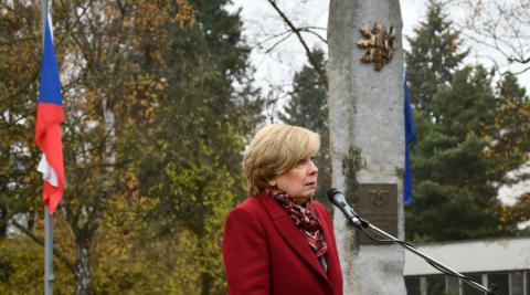 Hejtmanka Stráská uctila válečné veterány.
