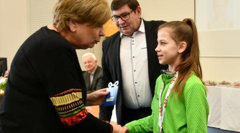 Na kraji to cinkalo medailemi. Hejtmanka Stráská a náměstek Hroch gratulovali mladým olympionikům.