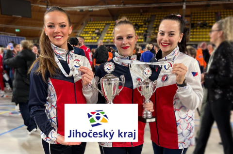 Nedávno se tříčlenná výprava twirlerek z českobudějovického klubu STARLETTE vrátila z mistrovství Evropy v twirlingu, které se konalo v holandském Eindhovenu. A přijely ověšeny cenami! Mají tak za sebou jeden z největších klubových úspěchů. 