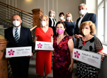 Nové fakultní střední školy na jihu Čech. Přední řada zleva: Mgr. Pavel Sekyrka,Mgr. Jarmila Benýšková, doc. Dr. Ing. Dagmar Škodová Parmová, Ing. Lenka Kubátová. Hozní řada zleva: RNDr. Zuzana Dvořáková Líšková, Ing. Hana Šímová, doc. Ing. Lucie Kozlová, Ph.D. a Mgr. Pavel Klíma.