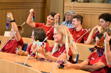 Kraj ocenil medailisty z Her X. letní olympiády dětí a mládeže ČR. Jihočeši získali celkem 44 cenných kovů a obsadili sedmé místo.